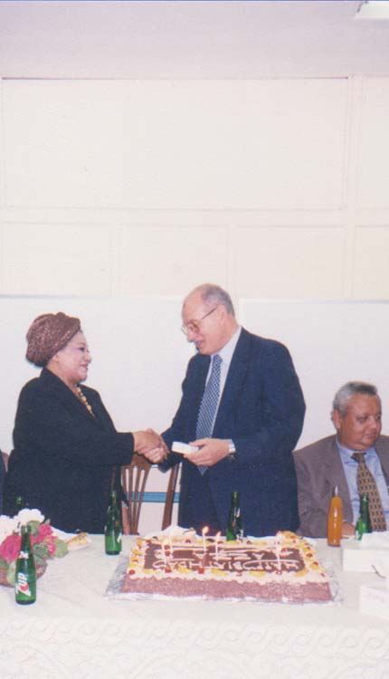 2001 - حفل تقاعد عزه أبو السعود - عزة أبو السعود - الصياد - المستشار أسامة شلبي